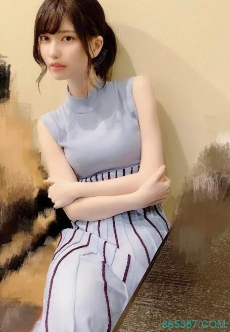 蓝芽水月(藍芽みずき)MIDE-906:风俗店兼职被发现沦为弟弟奴隶!